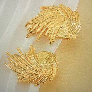 Elegant Gold-Tone Women's Earrings